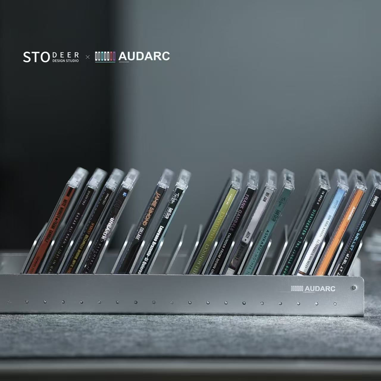 Stodeer製陽極酸化アルミニウム製CD収納ラック – CDデスクトップオーガナイザー