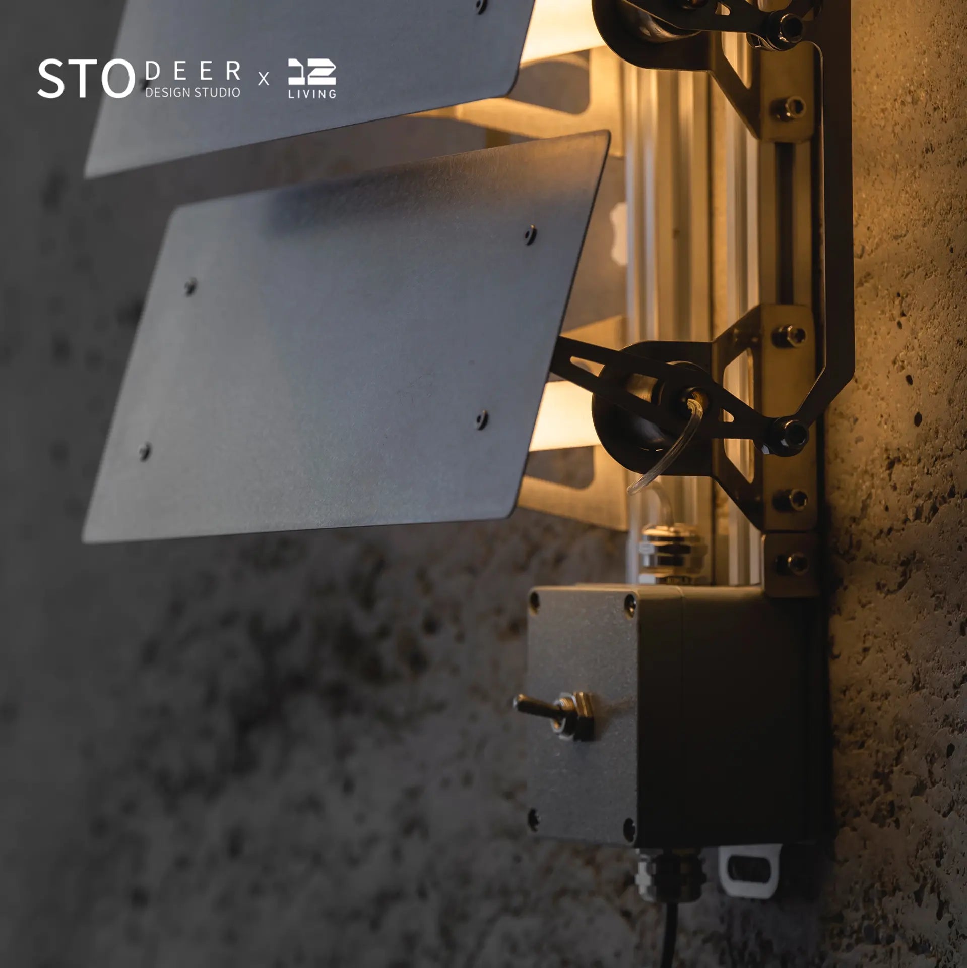 STODEER 12LIVING Three-Panel Adjustable Wall Lamp – Modern Ambient Lighting
