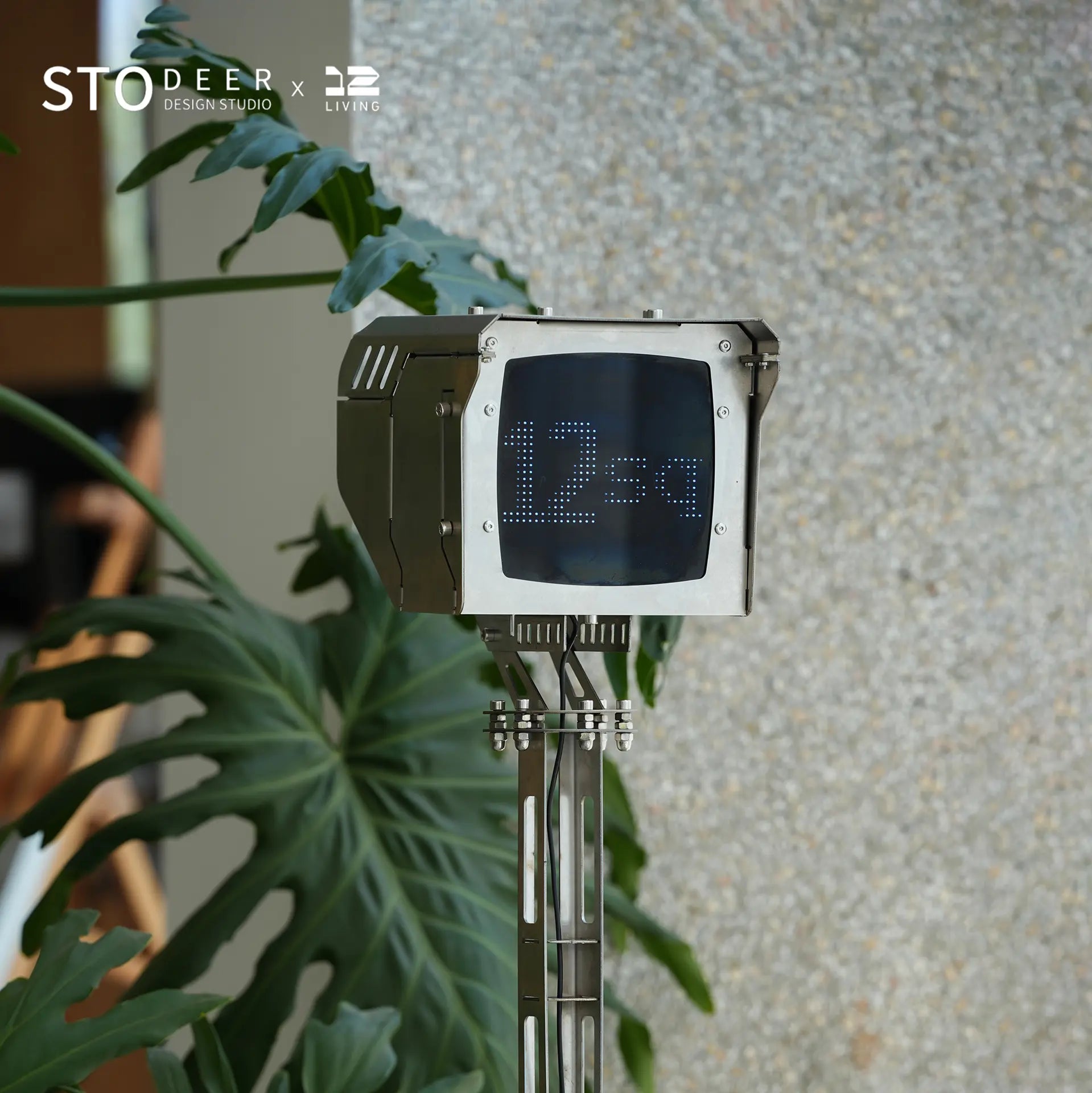 STODEER 12LIVING Sentinel 스마트 스테인리스 스틸 조각품 - 텍스트 및 이모티콘이 있는 LED 디스플레이, 앱 제어