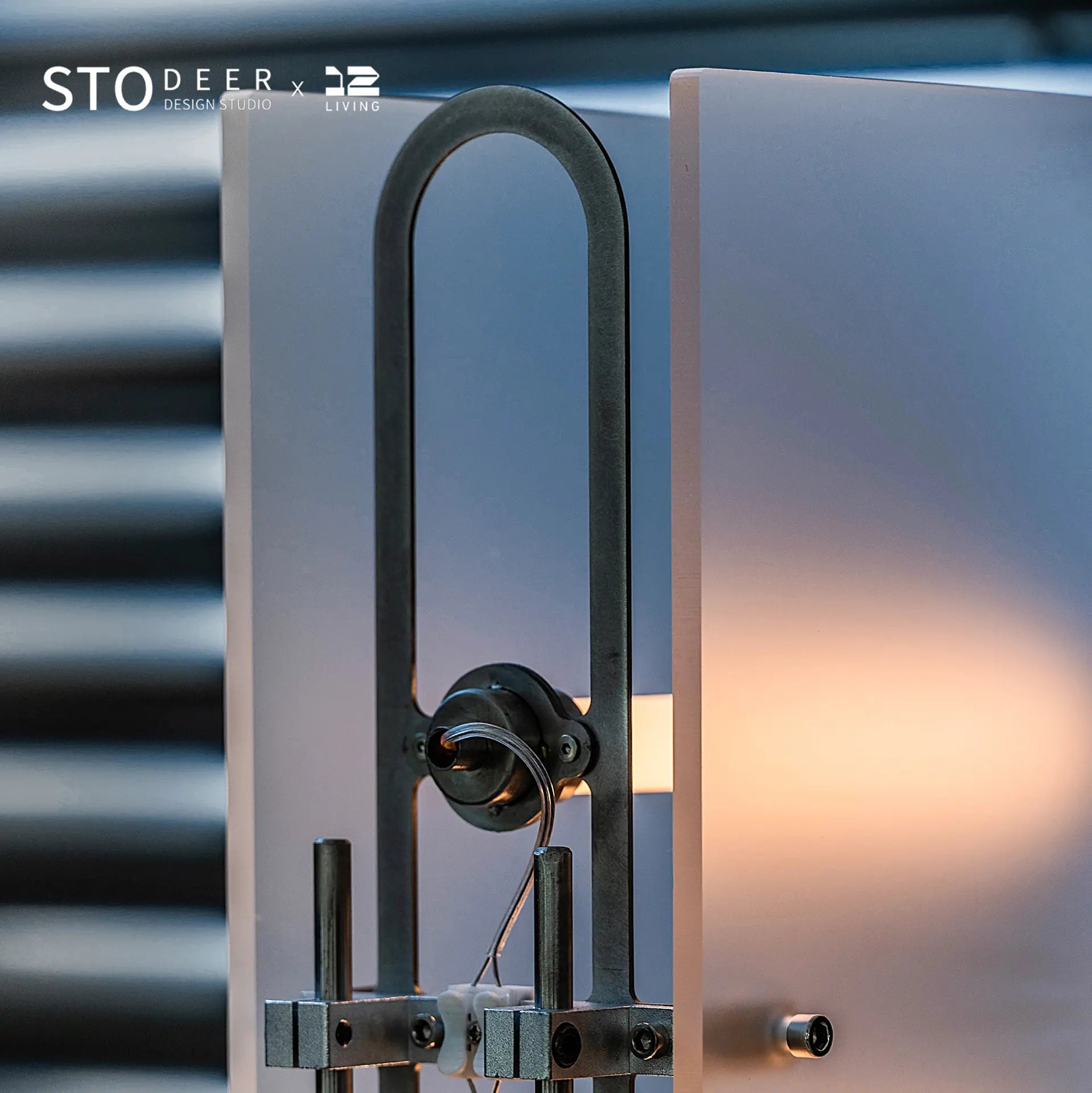 STODEER 12LIVING モダンフロアランプ 360°LEDチューブ付き - 48W、304ステンレススチール＆鋳鉄構造