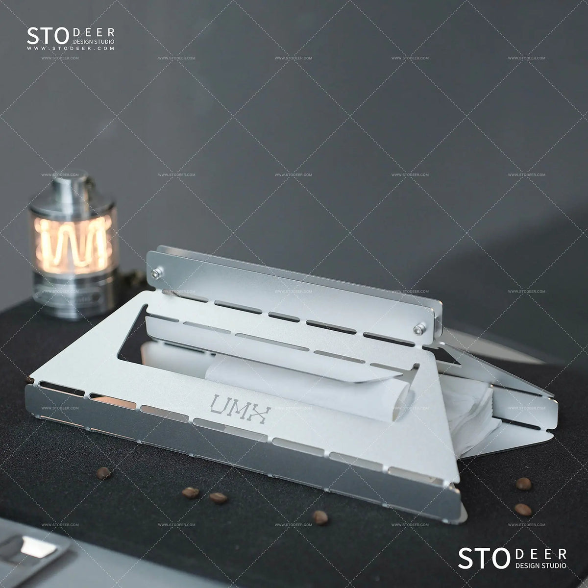 Stodeer Handgefertigte Taschentuchbox aus Metall im Industriestil, Designer-Stahlhalter für Zuhause oder das Büro