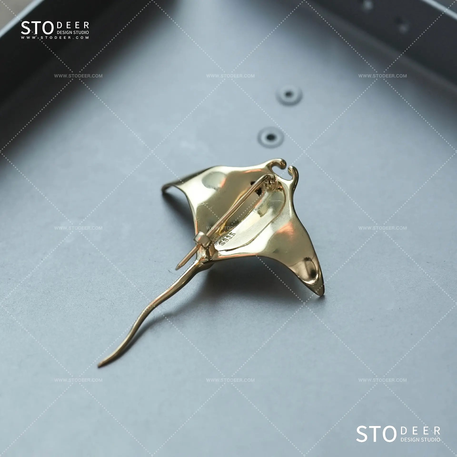 Stodeer Sterling Silber Manta Ray Brosche, elegantes Metall-Accessoire – einzigartige und durchdachte Geschenkauswahl