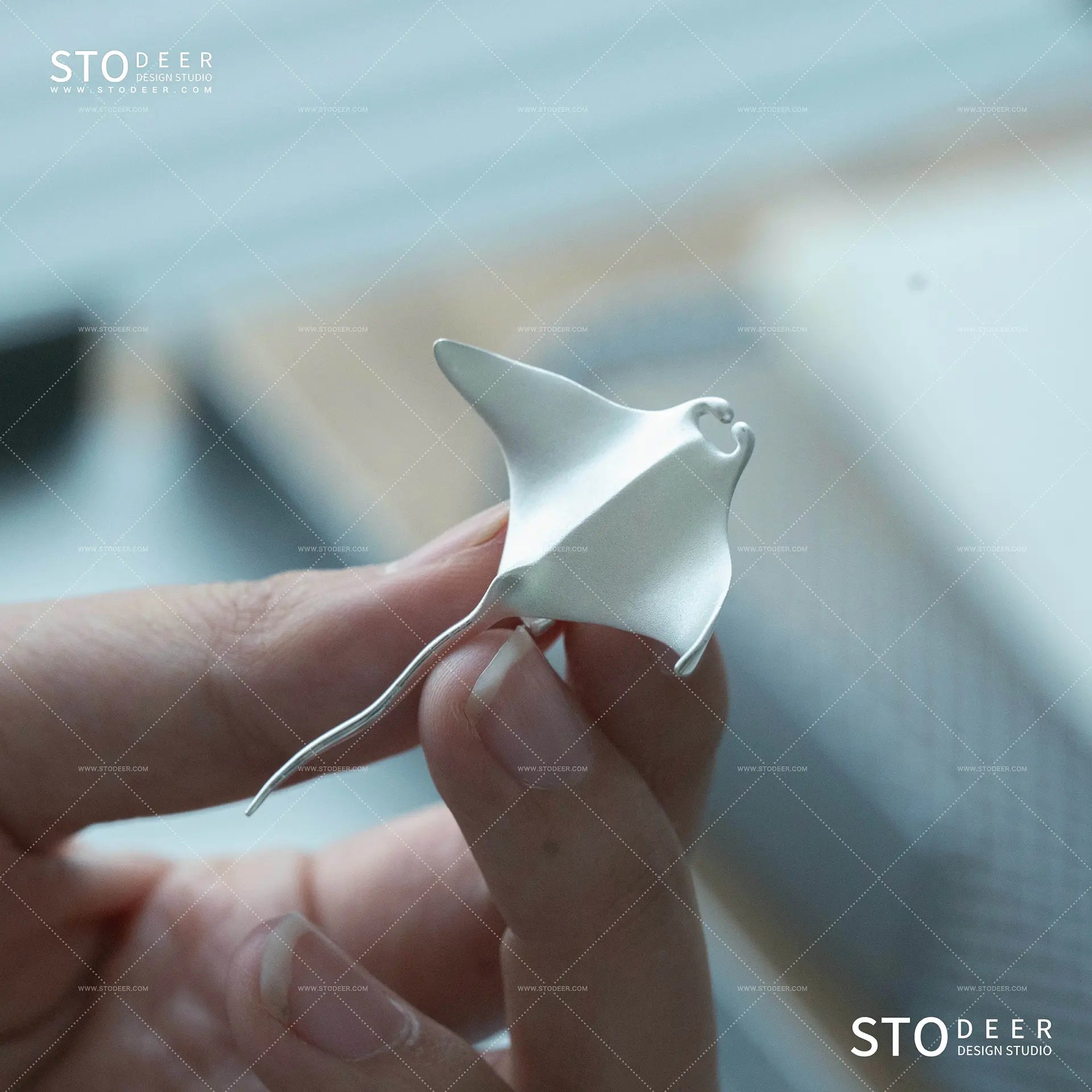 Stodeer Sterling Silber Manta Ray Brosche, elegantes Metall-Accessoire – einzigartige und durchdachte Geschenkauswahl