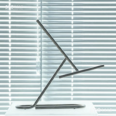 Stodeer Perpetual Motion Home Decor Piece, High-End Creative Anti-Gravity Model