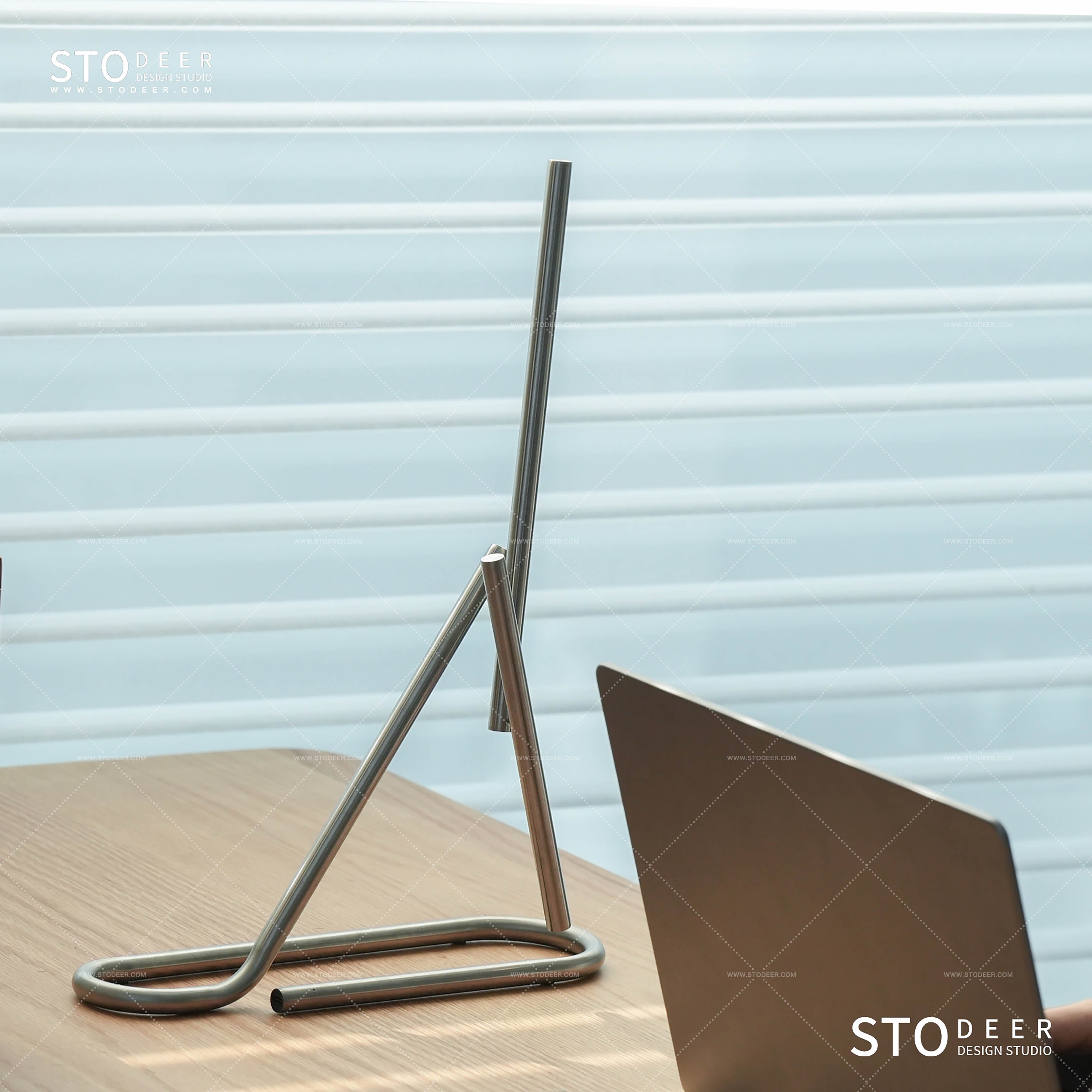 Stodeer Perpetual Motion Home Decor Piece, High-End Creative Anti-Gravity Model